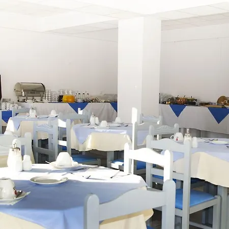 آر كيه بيتش 4*