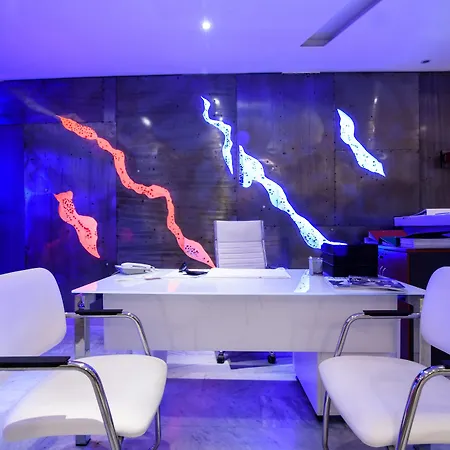 فندق آر كيه بيتش 4*