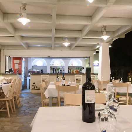 آر كيه بيتش Kamári