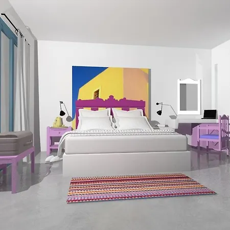 آر كيه بيتش Kamári