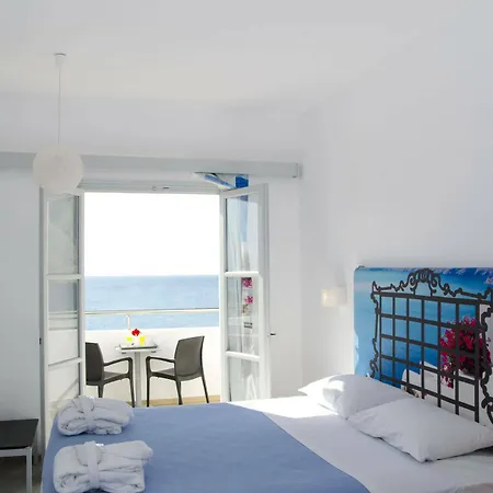 آر كيه بيتش 4*