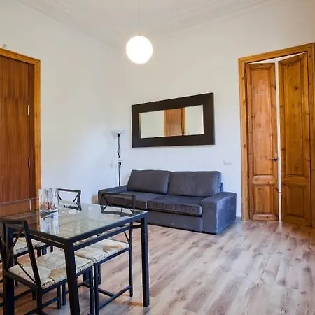 فندق آر كيه بيتش 4*