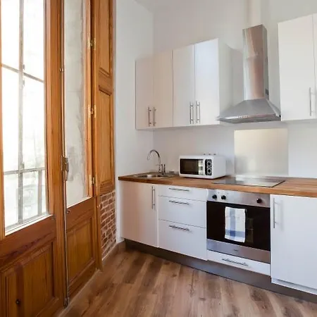 فندق آر كيه بيتش 4*